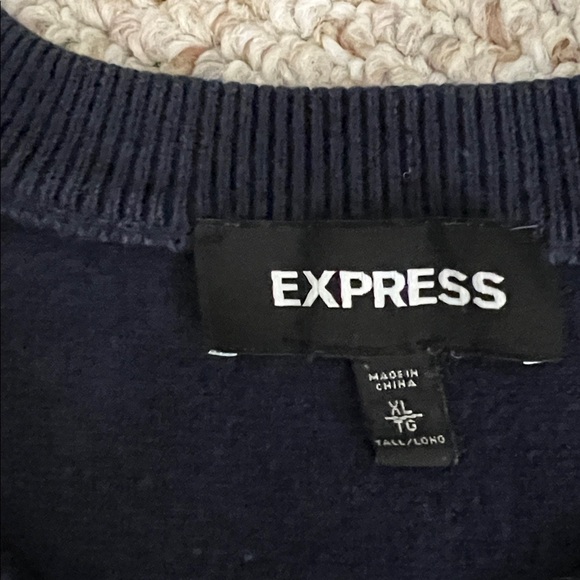 Express Navy V-Neck Sweater with Gray Accents - XL - Picture 4 of 7